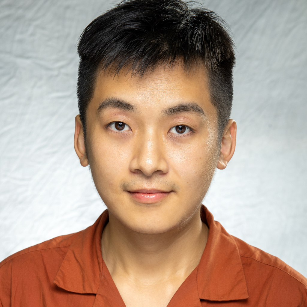 Portrait of Zewei Zhang
